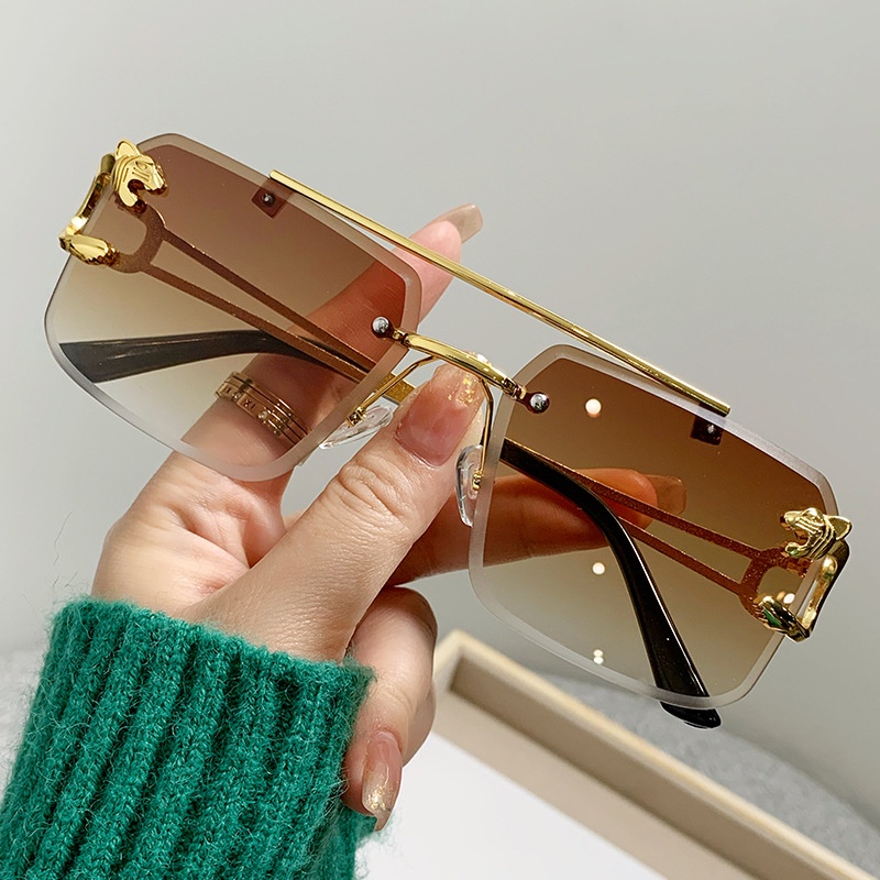 Fashion Square Aesthetic Shades Sunglasses Untuk Wanita/Men Metal Frame Sunglasses Eyewear