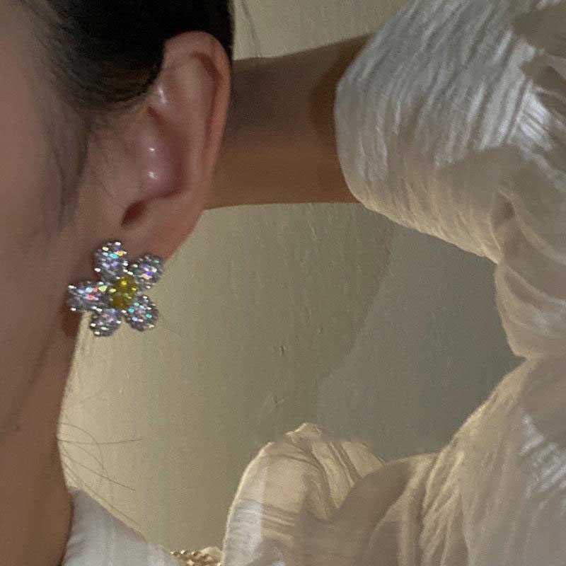 Anting Geometris Bunga Zircon Bahan Alloy Berlian Imitasi Korea Untuk Wanita