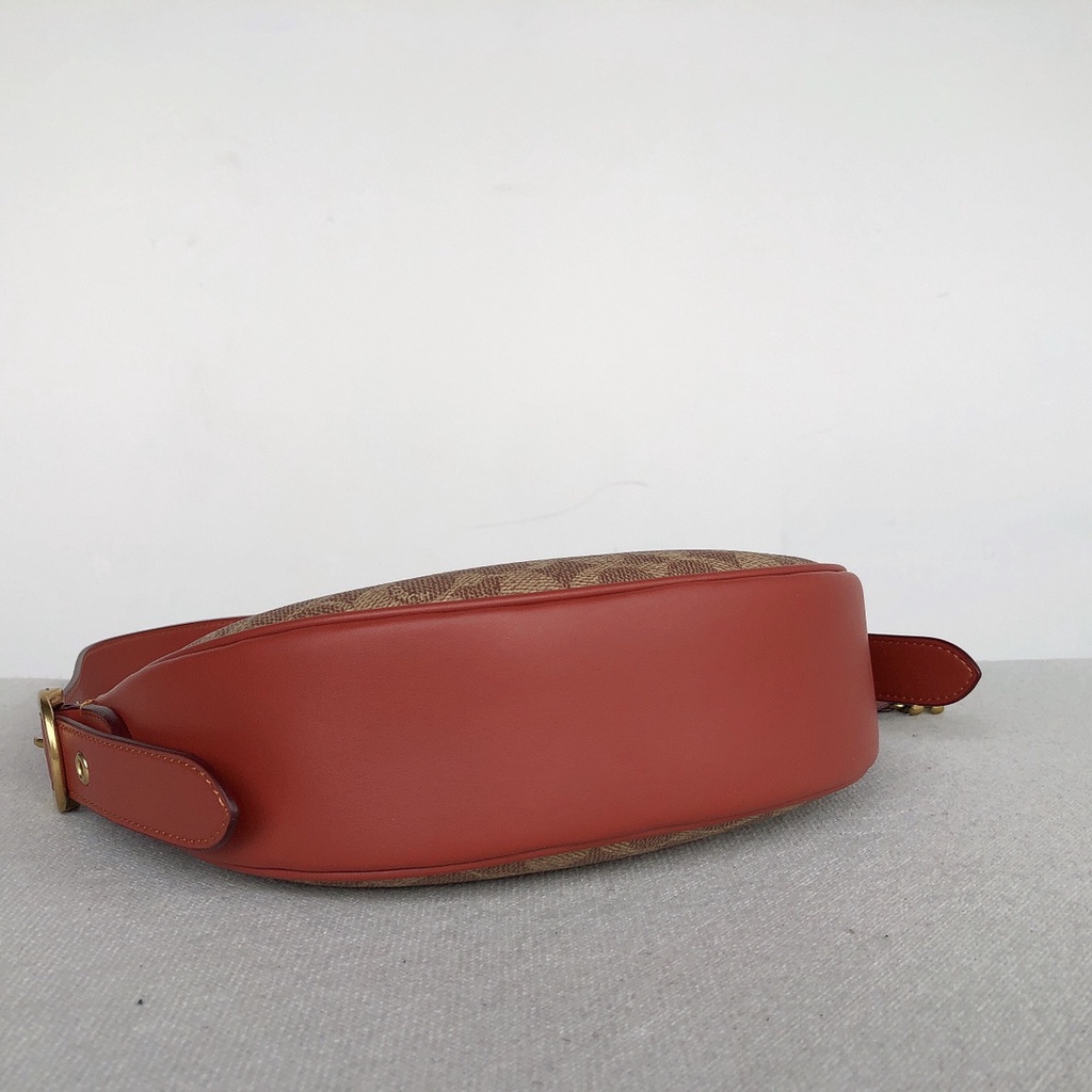 Luna Shoulderbag In Signature Canvas