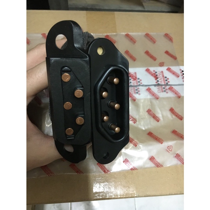 switch pintu tengah daihatsu luxio atau grand max