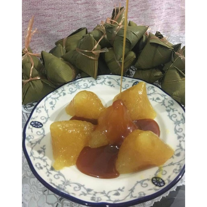 

KICANG/KWE CANG/BACANG TANPA ISI PAKAI GULA MERAH/GULA AREN (Isi 10 buah)