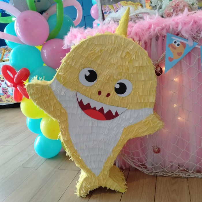 

Pinata Pukul Motif Baby Shark - Navy