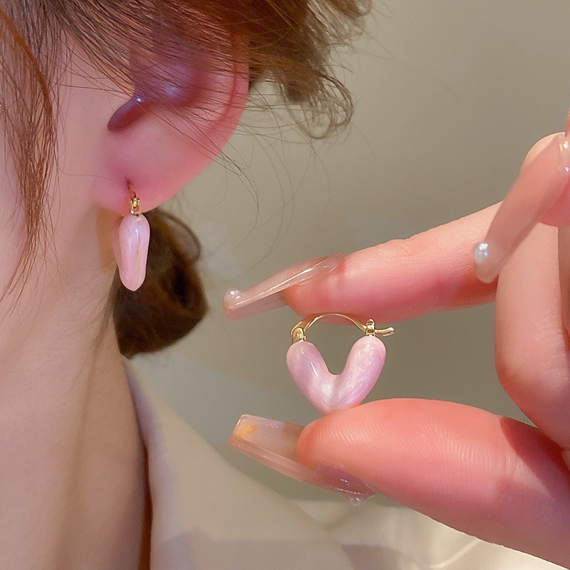 Anting Cinta pink Mengkilap Aksesoris Korea Temperamen fashion Sederhana Wanita