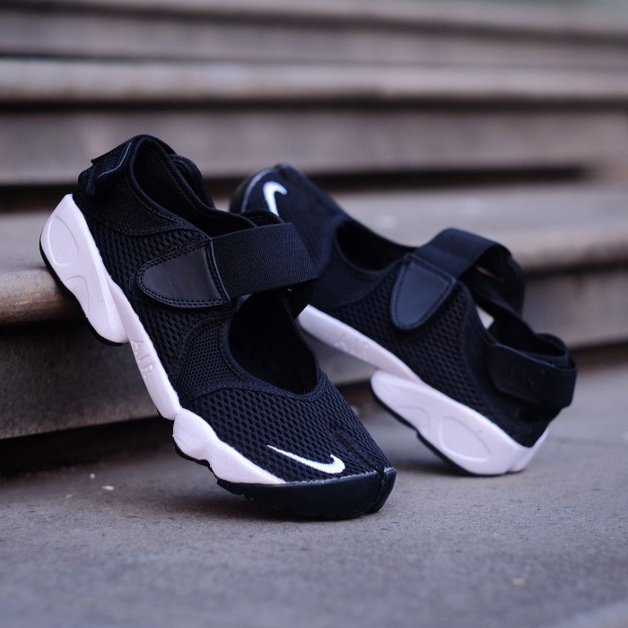 SEPATU SNEAKERS WANITA NIKE AIR RIFT BLACK WHITE ORIGINAL - BLACK WHITE, 36