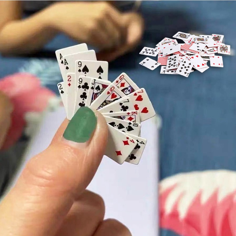 1set Kartu Bermain Poker Mini Lucu Model Rumah Boneka Poker Jari Kecil Aksesoris 54lembar Travel Game Card Mainan TikTok Hot