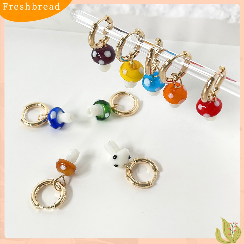 &lt; Freshbread &gt; 1pasang Anting Wanita Permukaan Halus Ringan Hias Tahan Lama Anti Cacat Manis Hidup Bentuk Jamur Huggie Earrings Women Ear Accessories