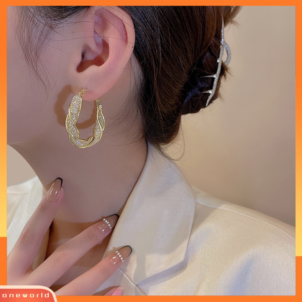 [OWR] 1pasang Anting Hoop Besar Geometris Memutar Berongga Logam Lingkaran Anting Perhiasan Fashion