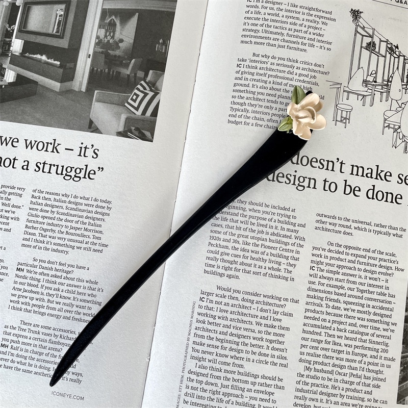 Ebony Bunga Antik Simple Lily of the Valley Jepit Rambut Coil Kayu Modern