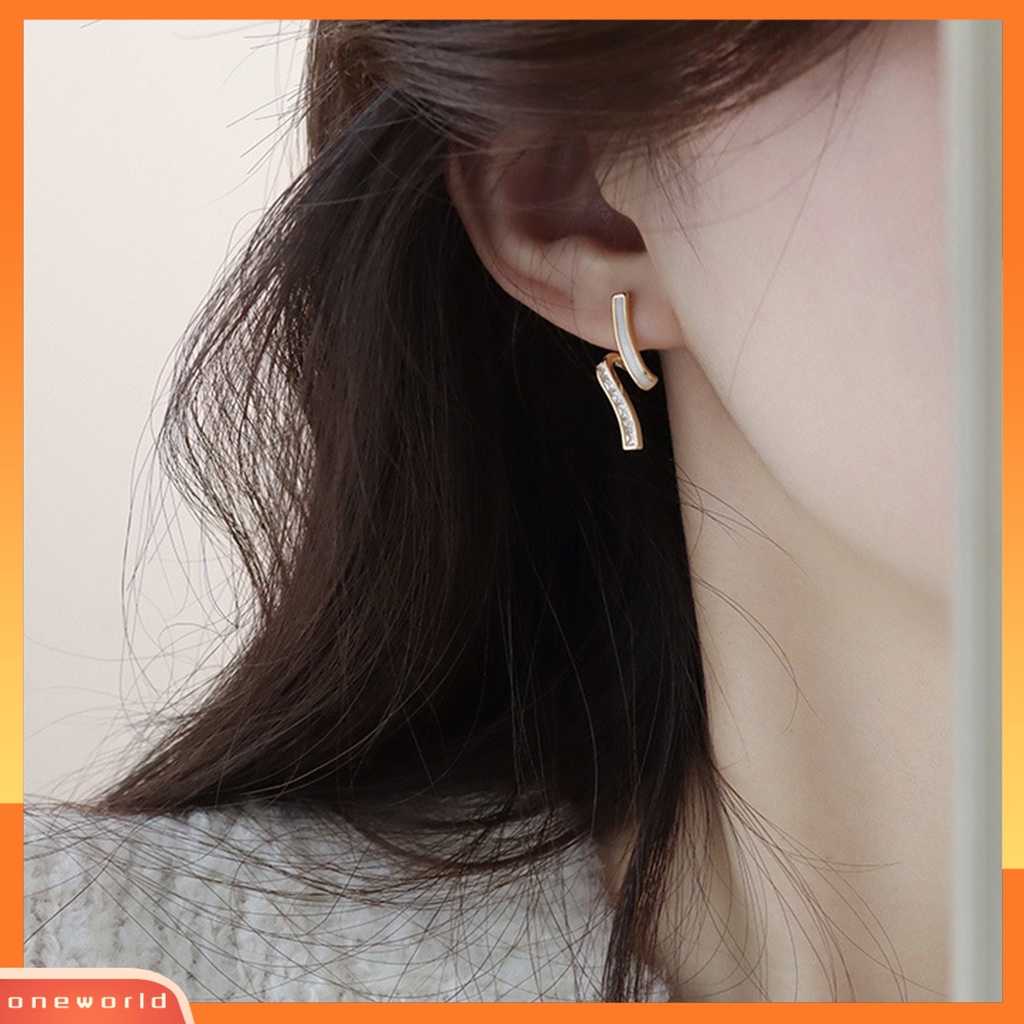 [EONE] 1pasang Anting Stud Vintage Berlian Imitasi Bentuk Geometris Warna Tinggi Pengikat Tahan Aus Dekorasi Gaya Perancis Elegan Bentuk Z Wanita Earrings Aksesoris Pakaian