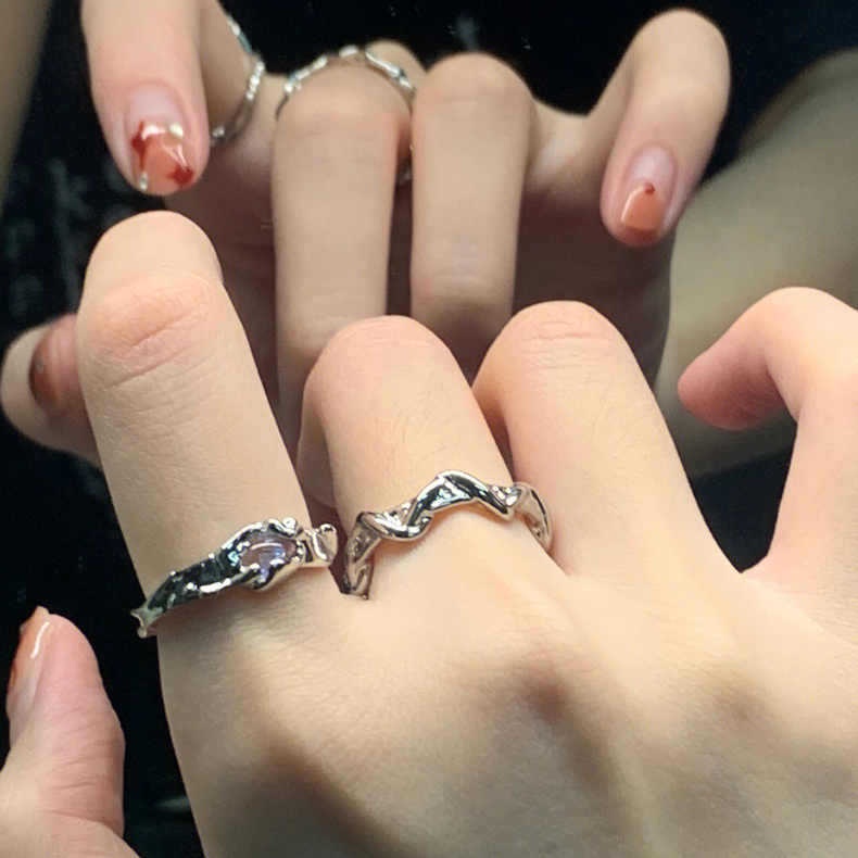 Cincin Kecil Dan High-end Silver Moonstone Irregular Ins Female Wave Geometric Ring Dengan Penyesuaian Bukaan Serbaguna Untuk Pasangan