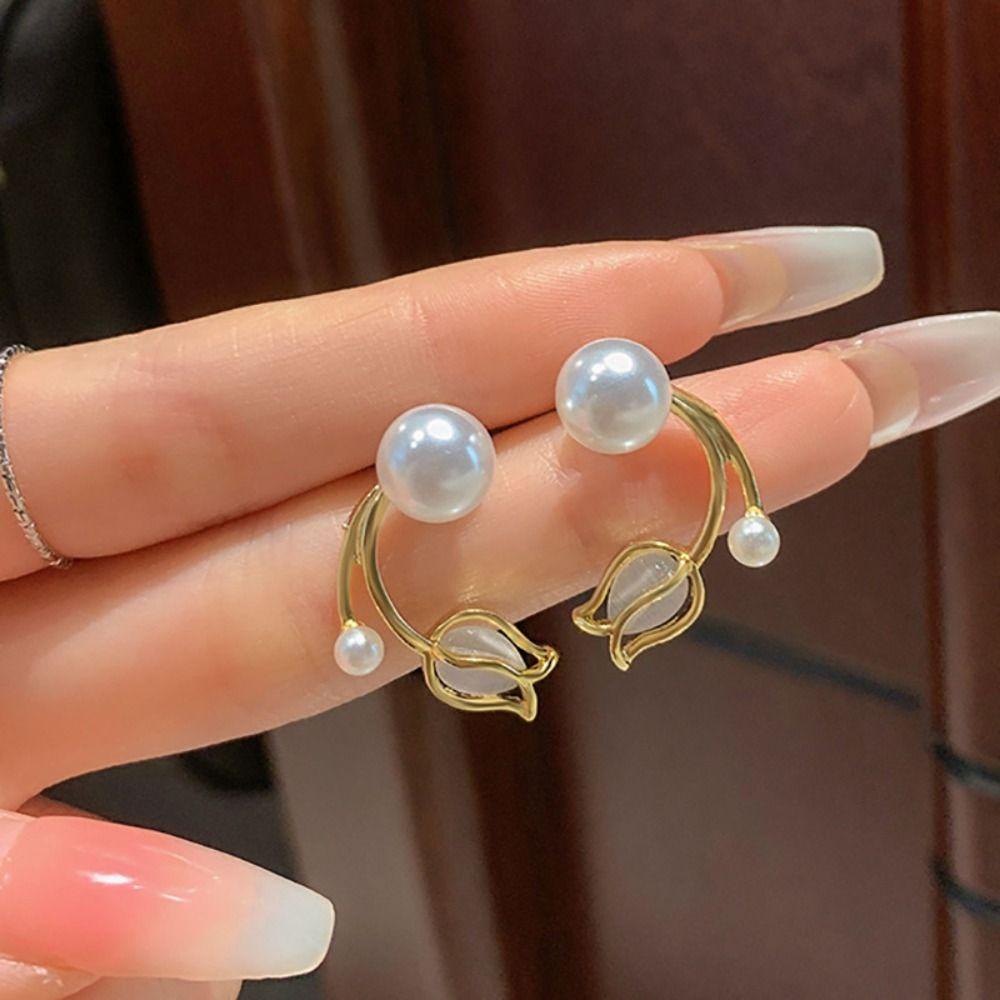 Mxbeauty Anting Gaya Korea Pesta Fashion Ulang Tahun Trendi Bunga Elegan Indah Mengkilap Tulip Berlian Imitasi Perhiasan