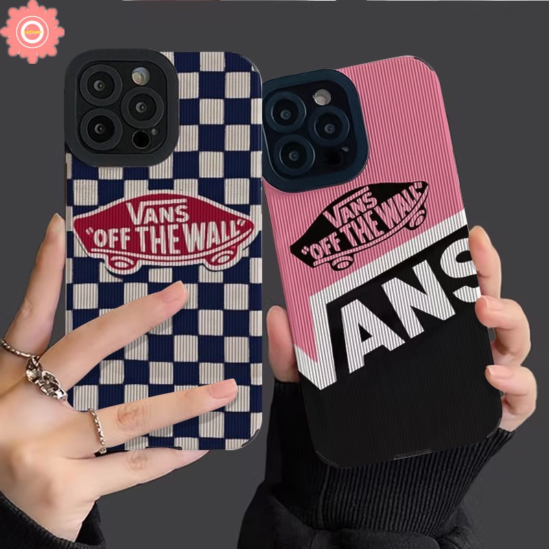 Casing Ponsel Pasangan V-A-N-S Lattic Merek Trendi Kompatibel Untuk iPhone 7Plus 11 12 14 13 Pro MAX XR X XS Max7 8 Plus 8Plus Lembut Shockproof Tekstur Kulit Mewah Case Cover