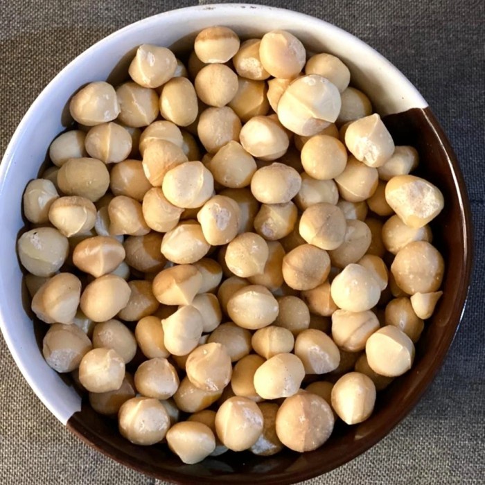 

Macadamia nut 100gram/ Raw Macadania nut 100gram