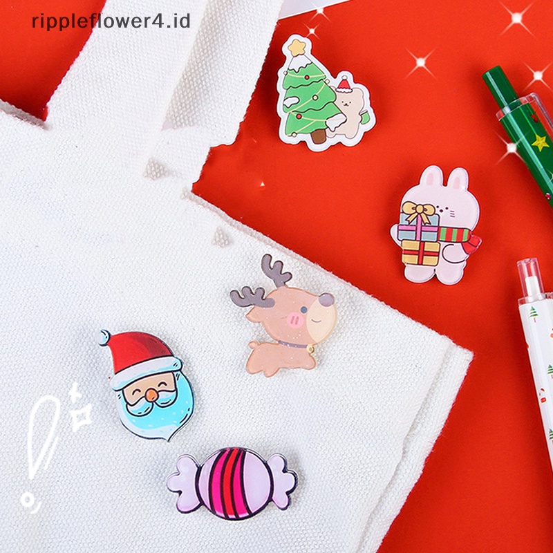 {rippleflower4.id} Bros Natal Santa Claus Elk Snowman Pohon Natal Lonceng Akrilik Lencana Pin Aksesoris Lucu Kerah Pin Lencana Perhiasan~
