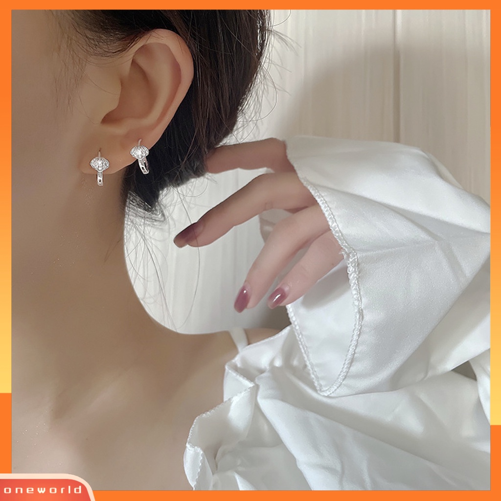 [WOD] 1pc Anting Hoop Elegan Mengkilap Berlian Imitasi Bertatahkan Geometris Temperamen Hias Hadiah Wanita Keong Shell Lingkaran Anting Perhiasan Fashion Untuk Pacaran