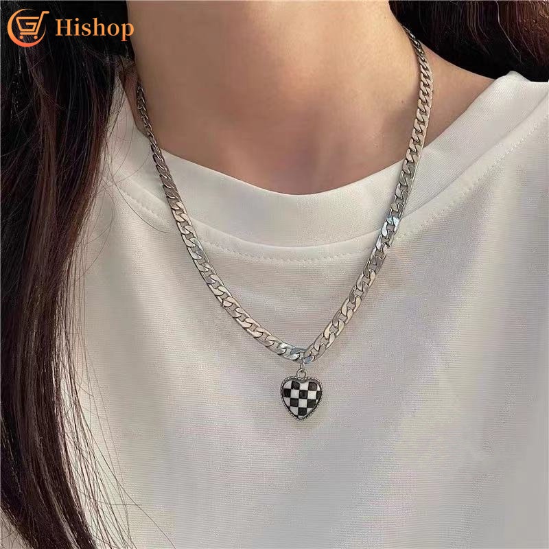 Kalung Rantai Desain Papan Catur Warna Silver Gaya Korea Untuk Wanita