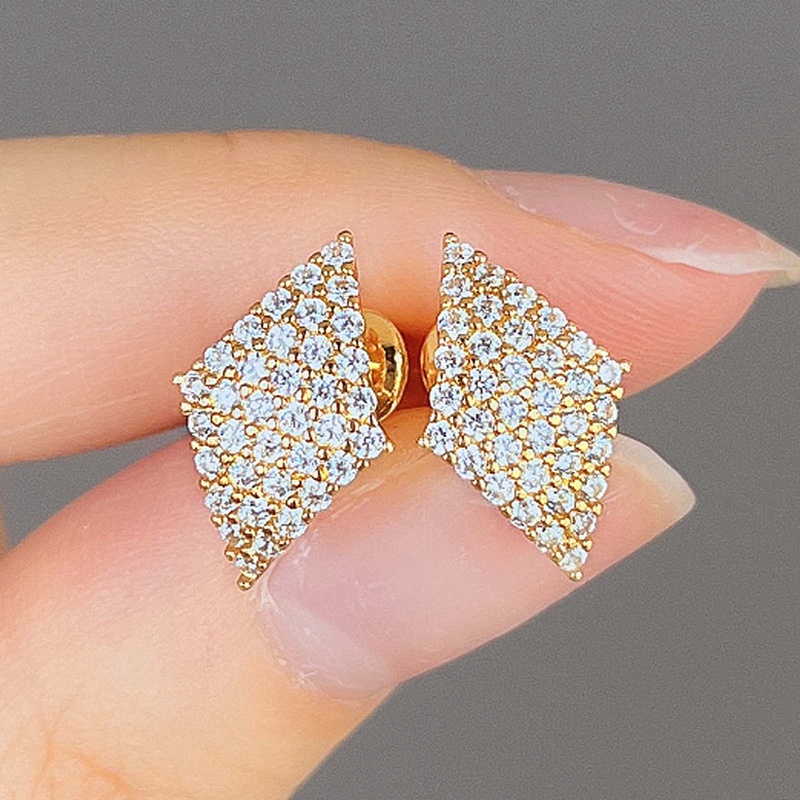 Fashion Wanita Modern Cubic Zirconia Anting Tindik Telinga Perhiasan Perempuan Sederhana Serbaguna