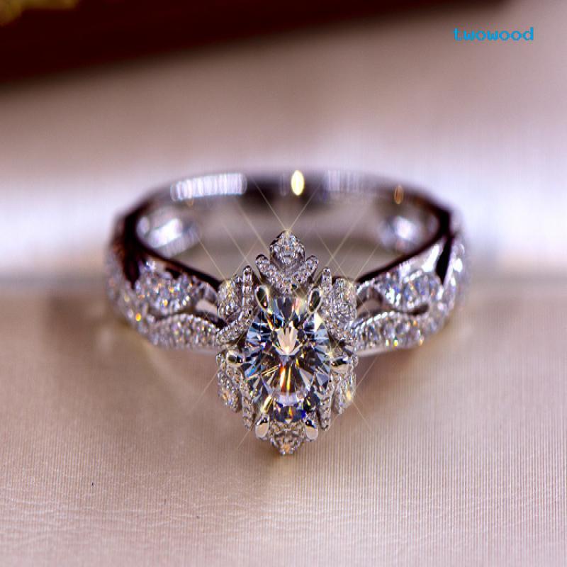 Twowood Zhenrong Berongga Bunga Dan Bintang Simulasi 1karat Zirkon Cincin Eropa Dan Amerika Bertatahkan Moissanite Zirkon Engagement Ring