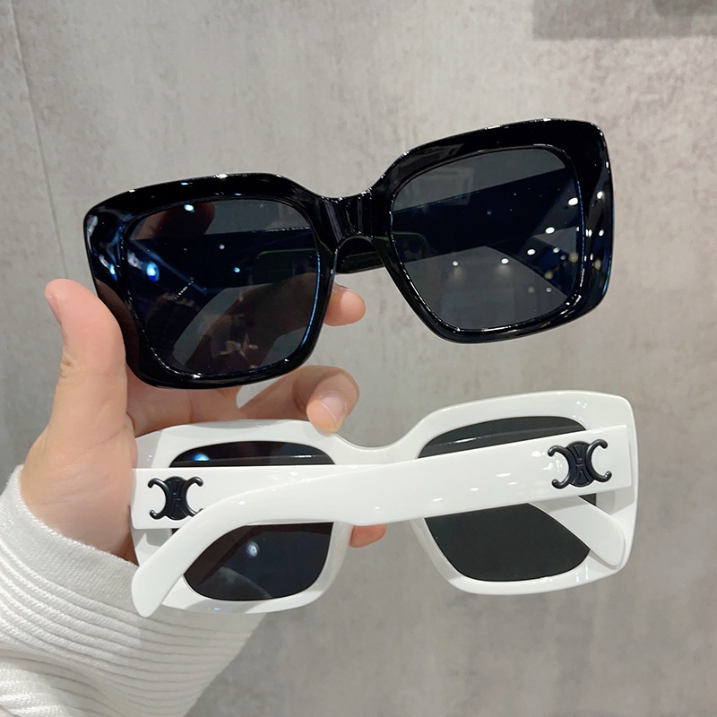 (YUZHU) Kacamata Hitam Kotak Gaya Vintage Untuk Wanita Korean Fashion INS Style Sunglasses
