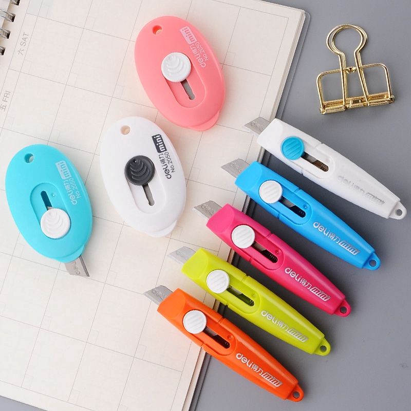 

GAEBOOK || DELI CUTTER MINI SIZE TRAVEL LUCU-LUCU/PEMOTONG KERTAS/SMALL CUTTER POCKET GP02