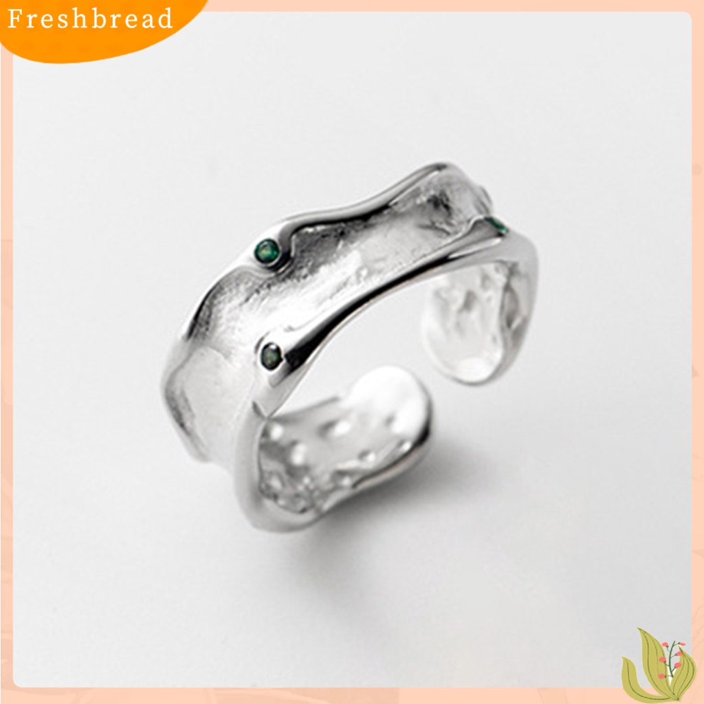 &lt; Freshbread &gt; Wanita Cincin Hijau Cubic Zirconia Pembukaan Yang Dapat Disesuaikan Eye-catching All-match Aksesoris Perhiasan Geometris Temperamen Wanita Gelombang Tidak Teratur Pesta Jari Cincin Untuk Pacaran