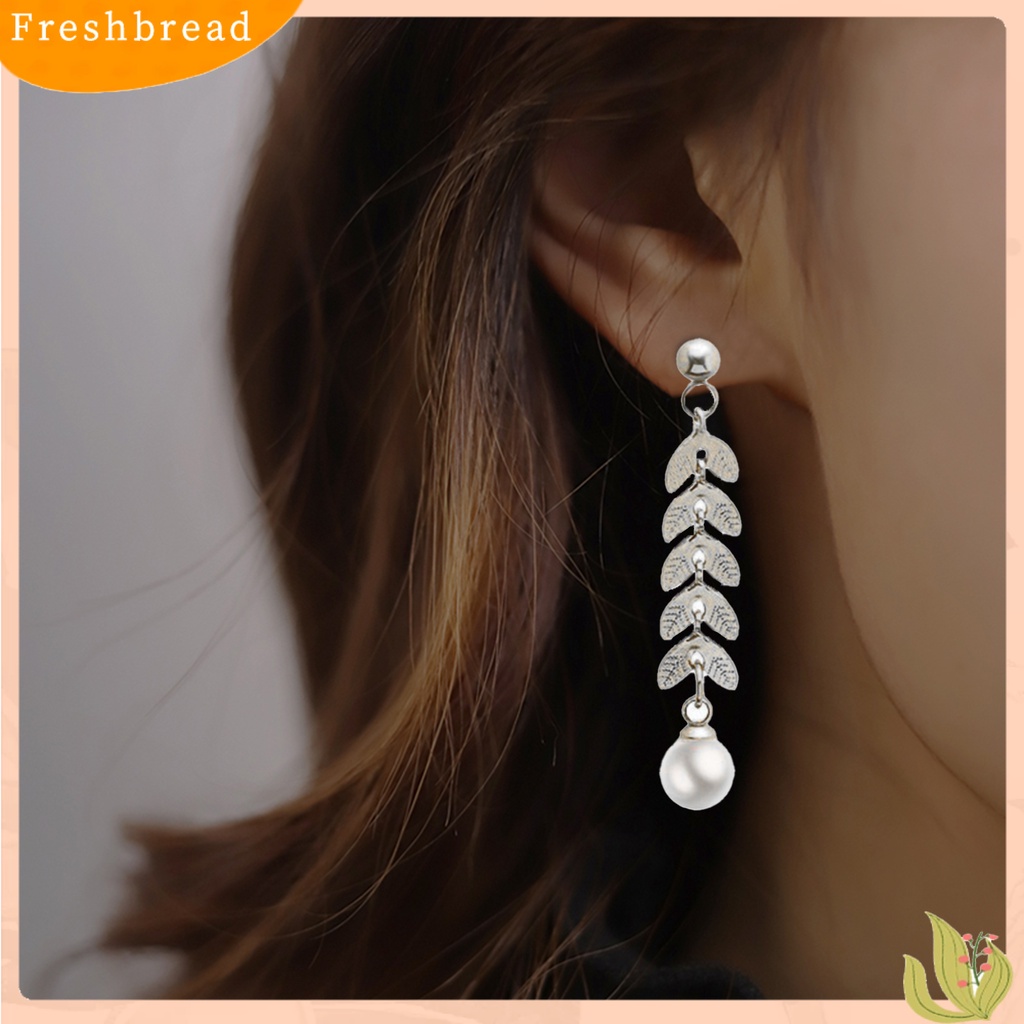 &lt; Freshbread &gt; 1pasang Anting Pejantan Bersinar Mutiara Imitasi Rumbai Desain Geometris Bentuk Reguler Dekorasi Colorfast Lady Elegan Anting Panjang Aksesoris Pakaian