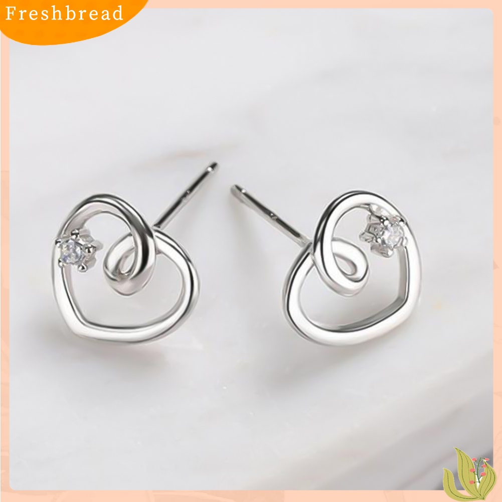 &lt; Freshbread &gt; Lady Berlian Imitasi Bertatahkan Berongga Jantung Telinga Stud Anting Perhiasan Hadiah Hari Valentine