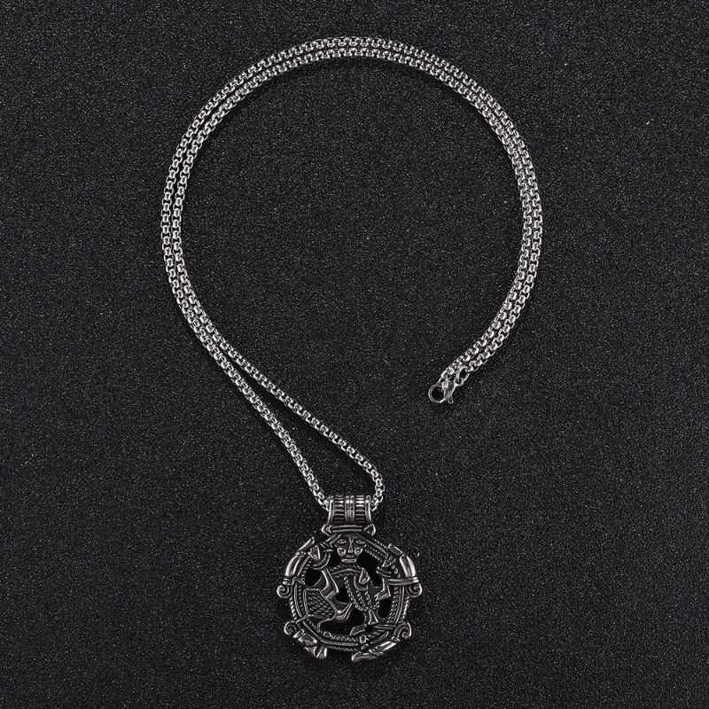 [X C Kalung] Baru Silvery Vintage Viking Bajak Laut Berongga Keluar Titanium Steel Liontin Punk Hip Hop Stainless Steel Kalung Hadiah Pesta Ulang Tahun Untuk Pria Dan Wanita