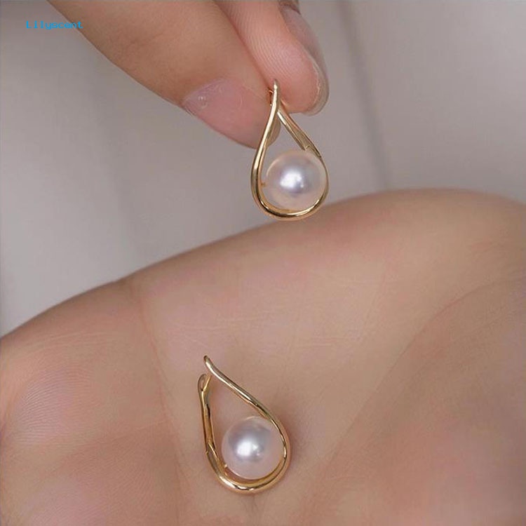 Lilyscent 1pasang Anting Ringan Aksesoris Pakaian Wanita Halus Elegan Hoop Earrings Light Luxury