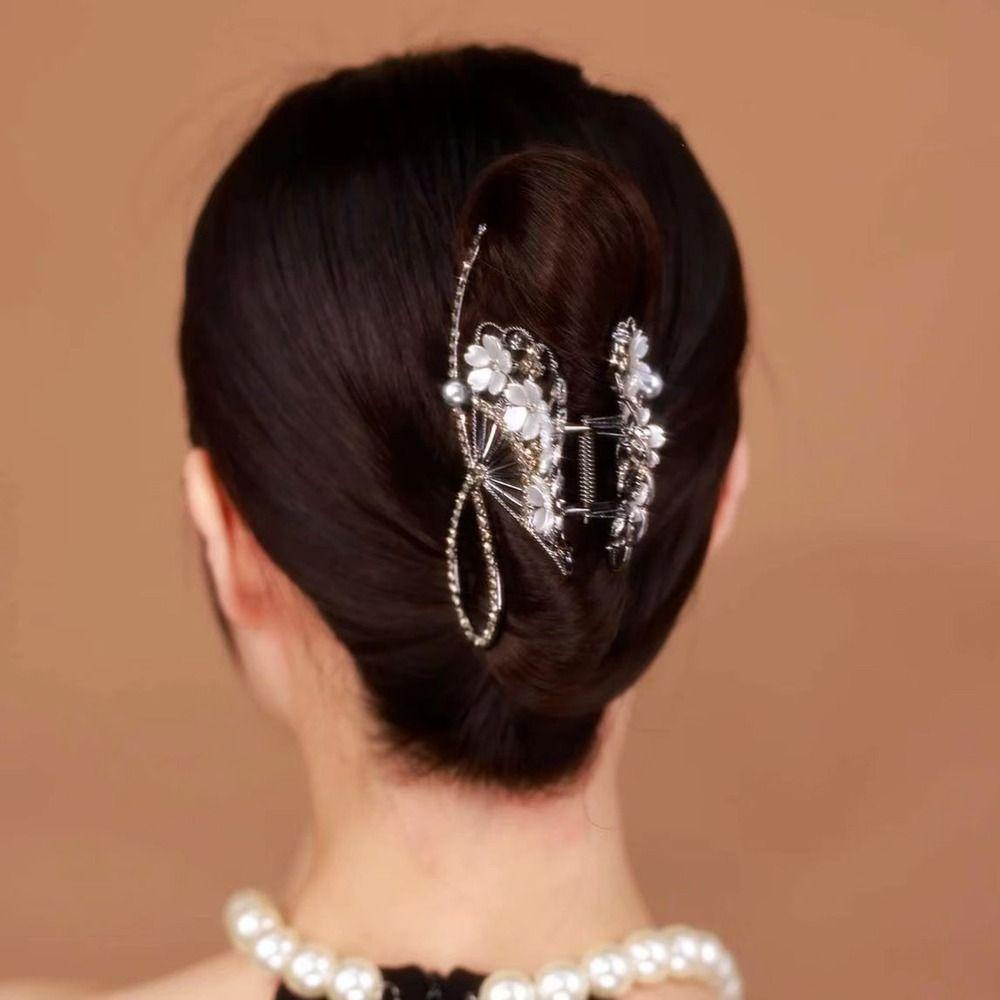 Agustina Berbentuk Kipas Hair Claw Pesta Elegan Vintage Rambut Kepiting Klip Geometris Hairgrips Besar Jepit Rambut Fashion Hiasan Kepala Zirkon Kristal Korea Hiu Klip