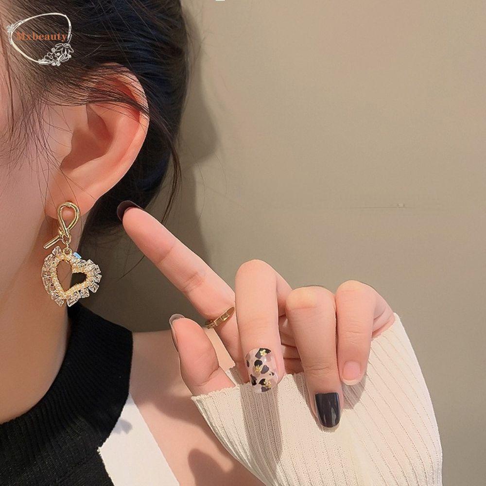 Mxbeauty Wanita Anting Berlebihan Atmospheric Berlian Imitasi Perhiasan Pernikahan Aksesoris Telinga Cahaya Mewah Bentuk Hati Stud Earrings