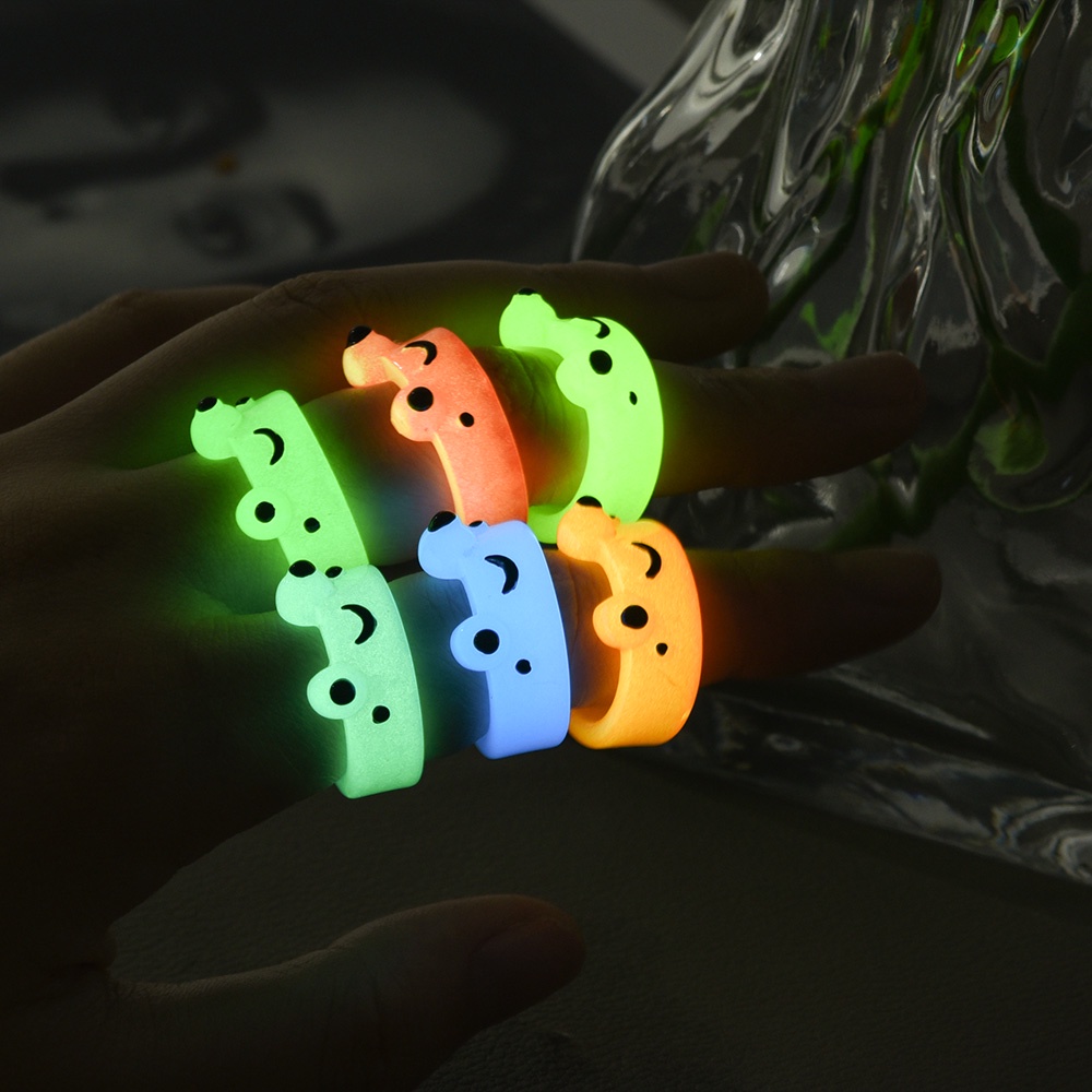 [Harga Grosir] [Gaya cerah/Gaya tidak bersinar] Cincin Resin Kodok Glow-in-the-dark / Fashion Trendi Baru Berwarna Cincin Hewan Bercahaya / Mini Kreatif Wanita Pria Rings / Perhiasan Lucu Sederhana