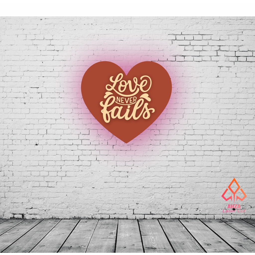 Hiasan Dinding Wall Decor Love Never Fails Motif Kayu Vintage 3D Timbul