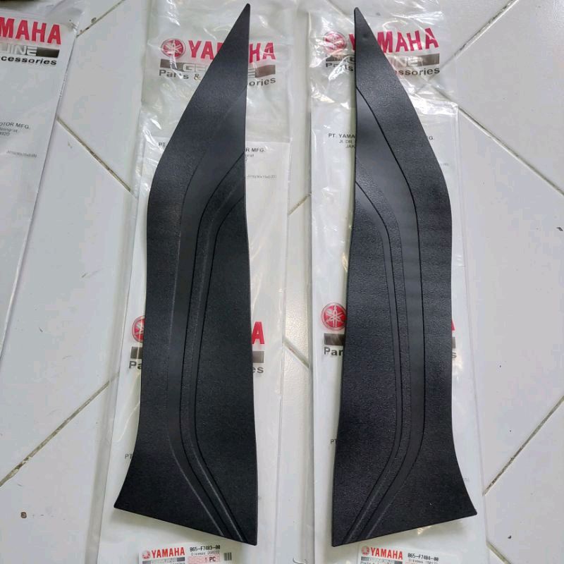 KARPET KARET PIJAKAN KAKI KANAN KIRI AEROX 155 OLD 2017-2020 PART ORIGINAL YAMAHA
