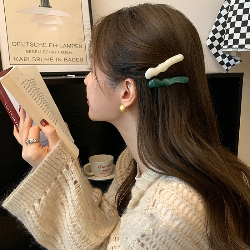 Poni Klip Vintage Populer BB Jepit Gadis Akrilik Gelombang Hair Clip Aksesoris Rambut Elegan Klip Samping Wanita Tidak Teratur Korea INS Gaya Jepit Rambut Ponytail Holder