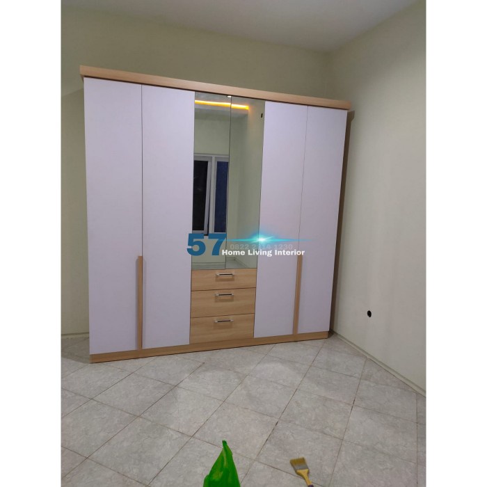 Lemari Pakaian Minimalis - Lemari Pintu Kaca Bahan Plywood HPL