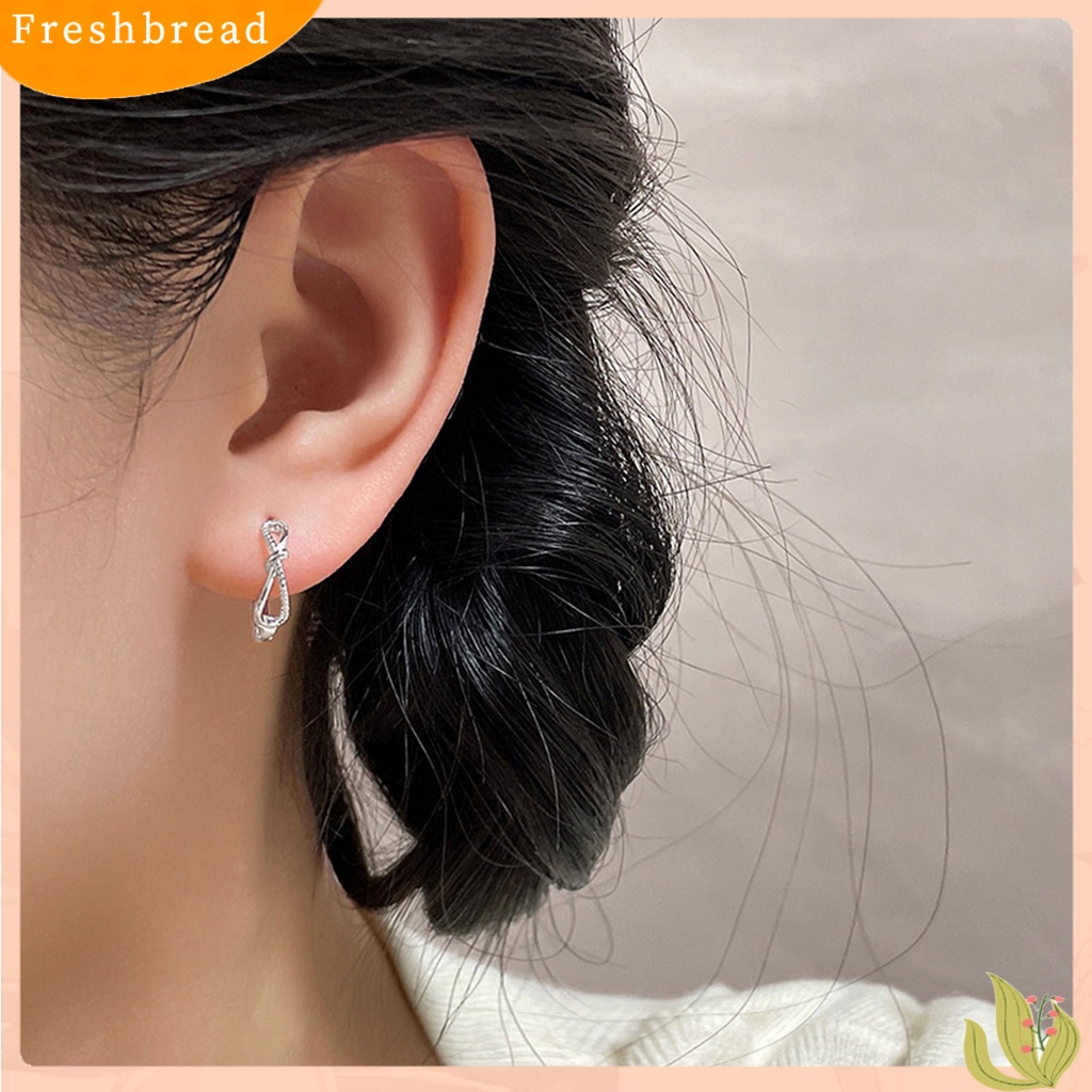 &lt; Freshbread &gt; 1Pc Anting Hoop Temperamen Elegan Dipoles Hypoallergenic High-gloss Fashion Perhiasan Tembaga Memutar Simpul Wanita Huggie Earring Untuk Pacaran