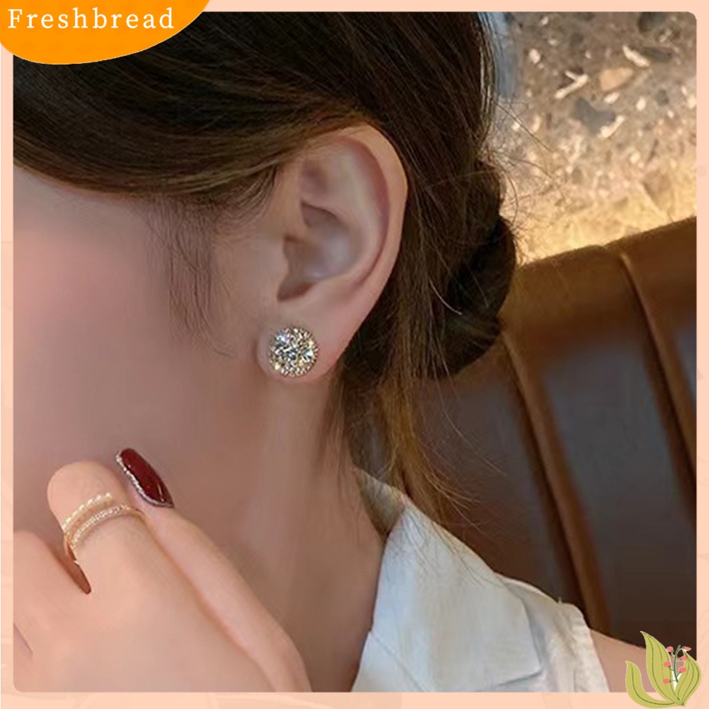 &lt; Freshbread &gt; 1pasang Anting Pejantan Tindik Palsu Berlian Imitasi Cubic Zirconia Hias Temperamen Shiny Dekorasi Kepribadian Ada Lubang Telinga Anting Perhiasan Aksesori