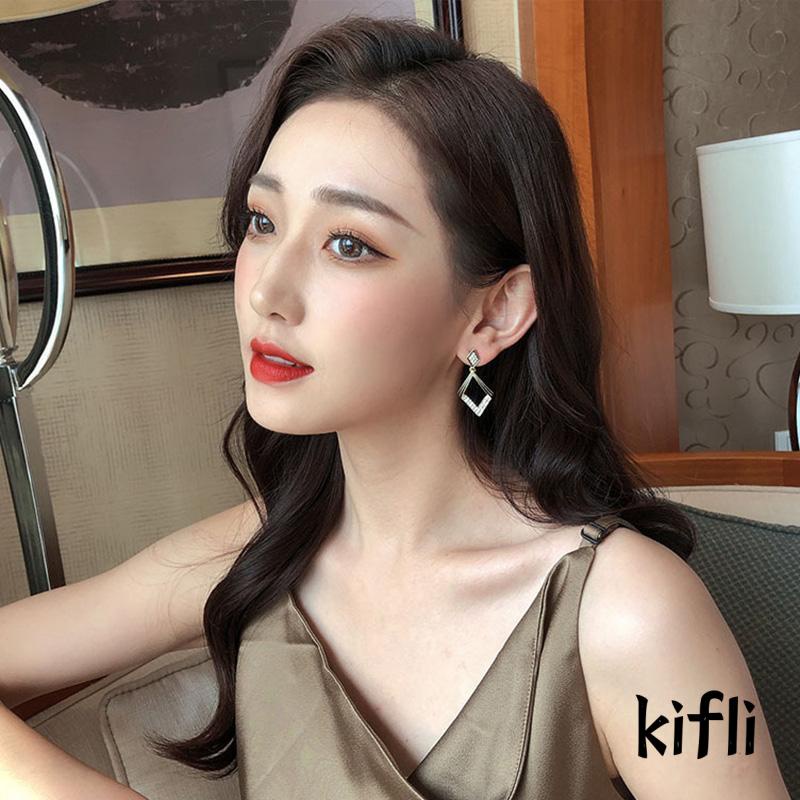 [KD] Temperamen Gaya Panjang Wanita Electroplated Belah Ketupat Geometris Cahaya Anting Mewah