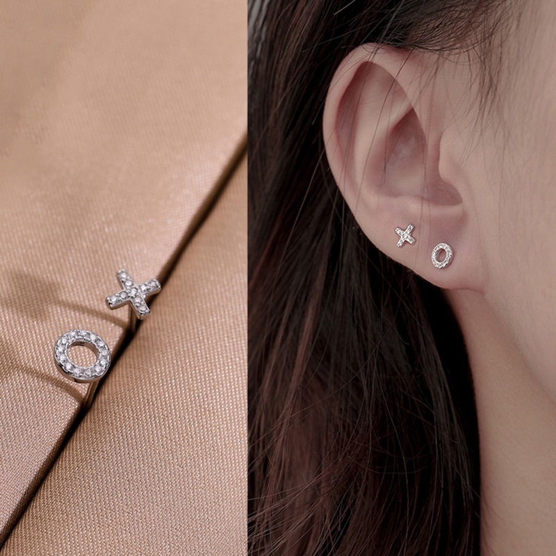 Korea Sederhana Elegan XO Surat Perak Emas Baja Titanium Wanita Fashion Perhiasan Zirkon Kristal Telinga Stud Earrings