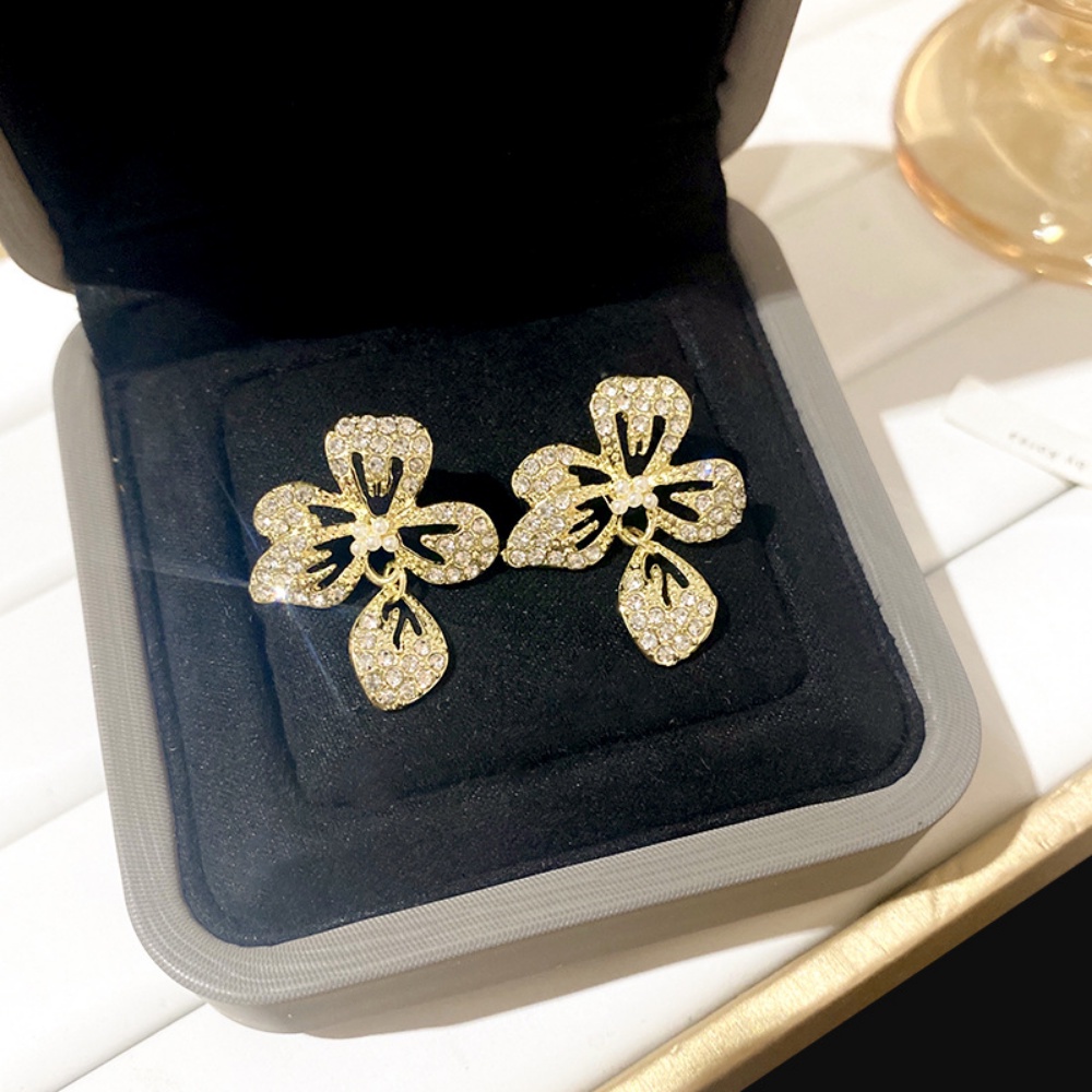 Deartiara Indah Cahaya Mewah Anting Rumput Keberuntungan, Desain Minoritas Perempuan, Anting Baru, Gaya Elegan, Dan Anting Premium