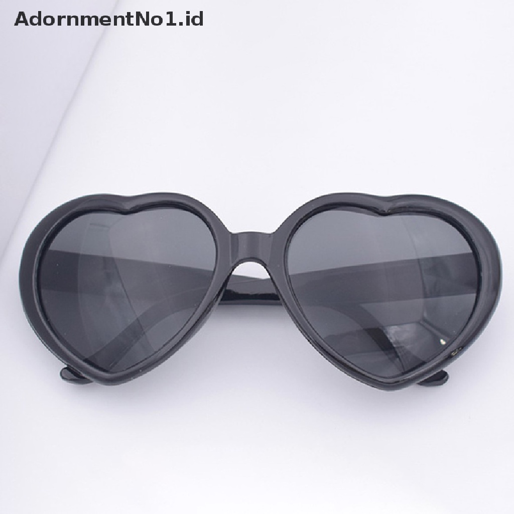 [AdornmentNo1] Fashion Love Bentuk Hati Wanita Kacamata Hitam Melindungi Mata Praktis Unisex Eyewear [ID]