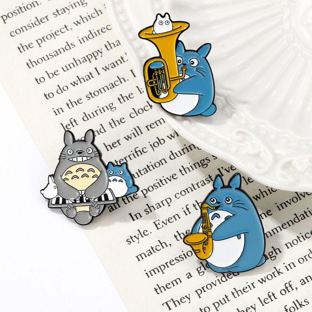 Agustina Totoro Orchestra Bros Sweater Aksesoris Lucu Halus Cello Gadis Hadiah Saxophone Alloy Terompet Kerah Pin Aksesori Pakaian