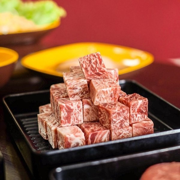 

Saikoro Beef Wagyu Meltik Cubes Steak 2cmx2cm pack 250gr