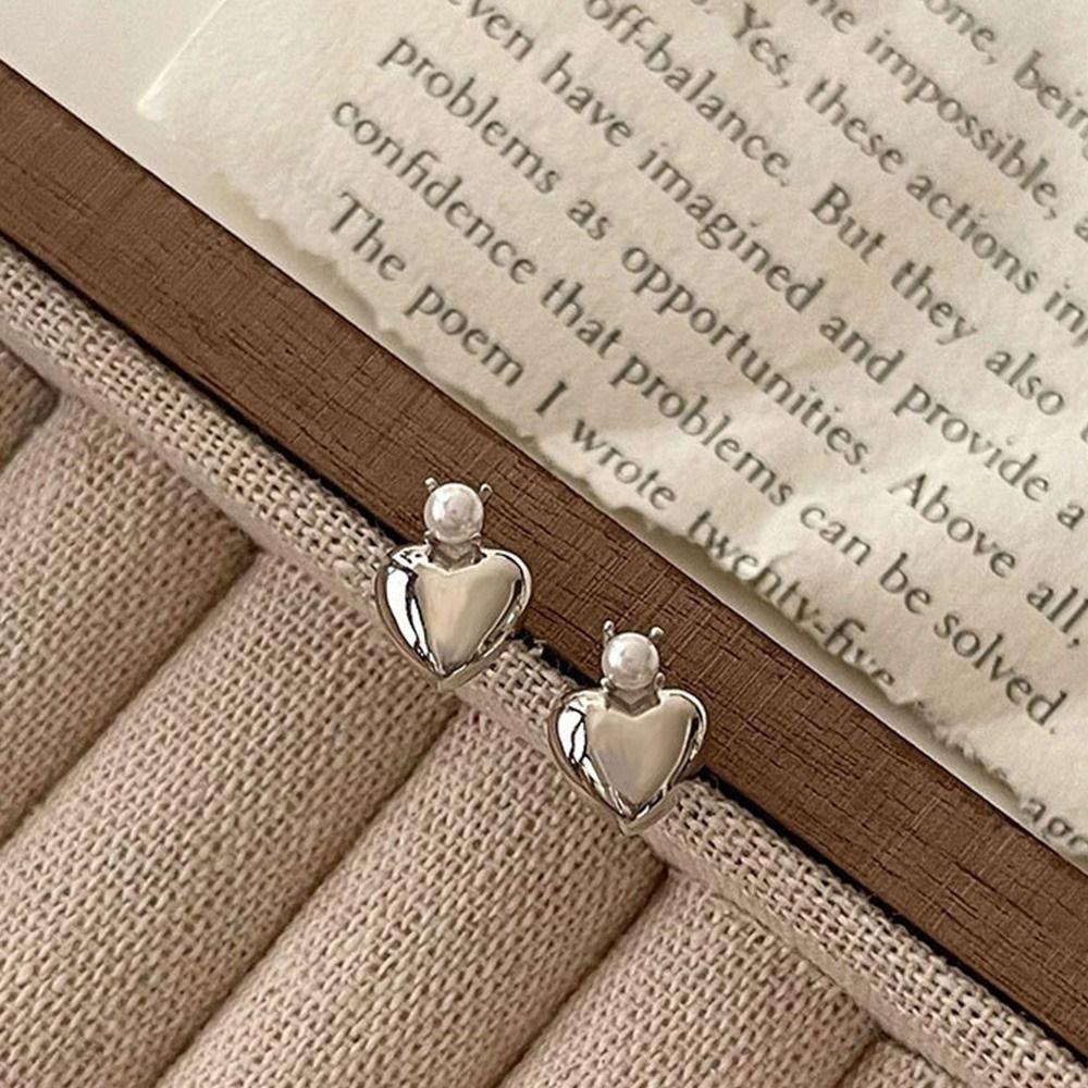 Mxbeauty Anting Love Manis Simple Tembaga Glossy Tidak Alergi Vintage Aksesoris Gaya Korea