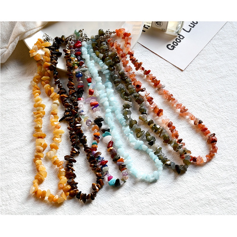 Kalung Gaya Bohemian Warna Campur Kalung Kristal Rantai Klavikula Gaya Liburan Musim Panas Kalung Retro Kalung Kerikil Sederhana Unik