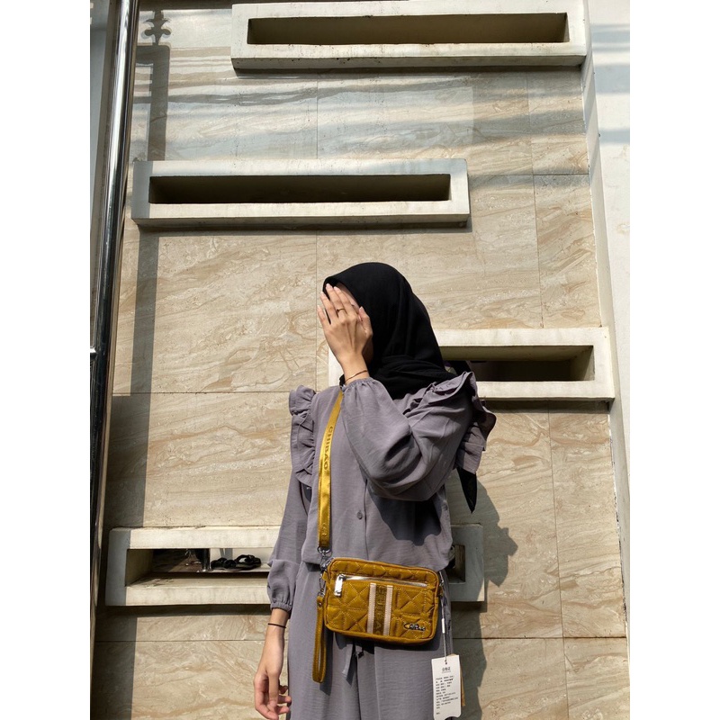 Tas Selempang Chibao 993-22 Lis kulit. Tas Wanita Tas selempang wanita Tas Chibao Import BEST SELLER TERBARU BISA BAYAR DITEMPAT.!!!