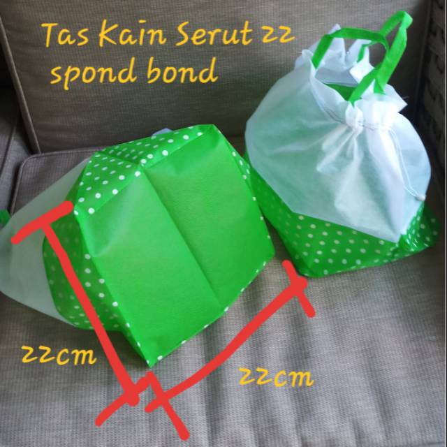 

Tas Spond Bond. Ukuran 22cm x 22cm. Isi/pak: 12pcs. Harga/lusin : Rp. 22.000