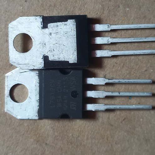 IC Regulator LM7812 LM7912 78L12 79L12 L7812 L7912 7812 7912 TR 1set 1 set  - LM7812