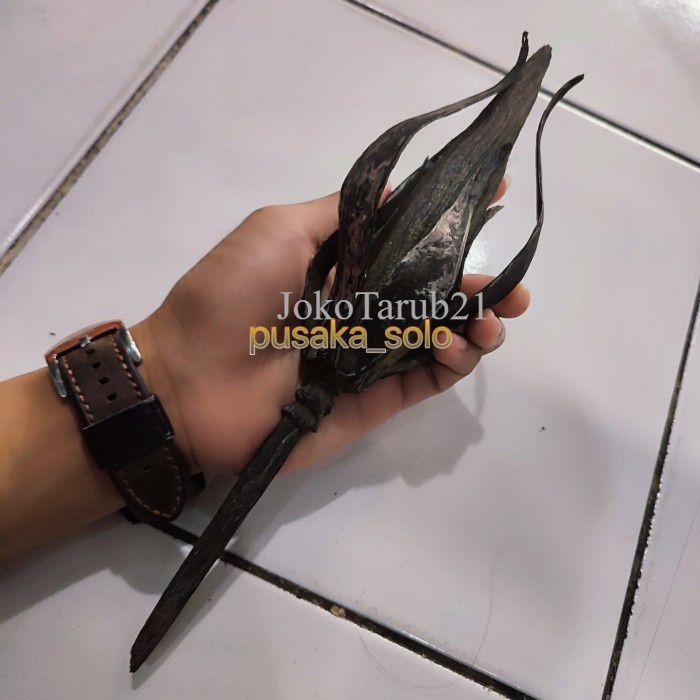 PUSAKA TOMBAK WIJAYA KUSUMA ASLI TUA murah